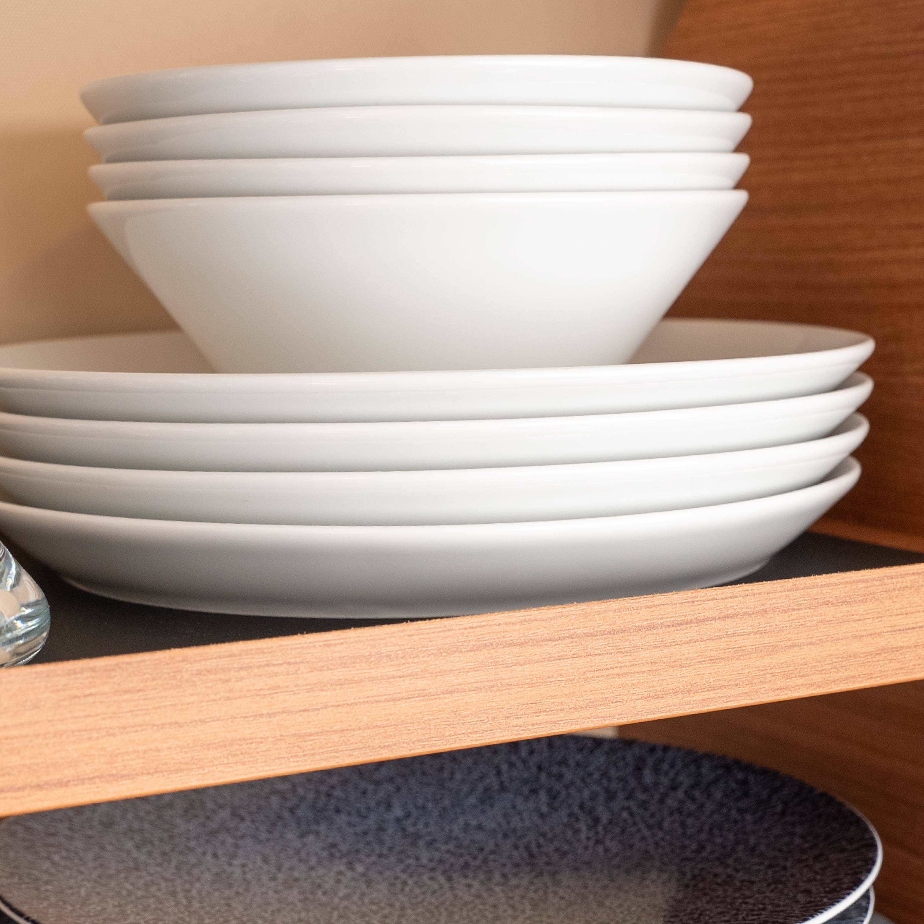Stacked magnetic porcelain plates and magnetic porcelain Bowls 