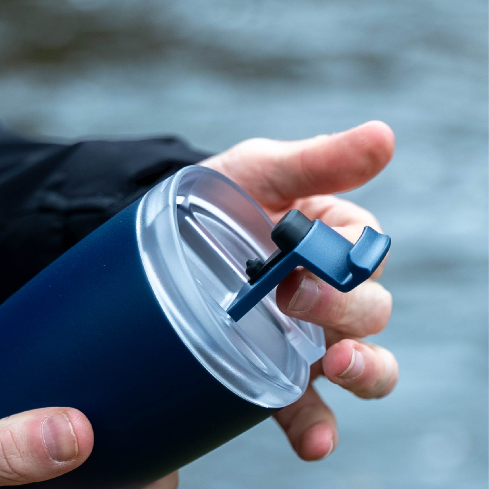 Close-up of lid for Magnetic thermo mug