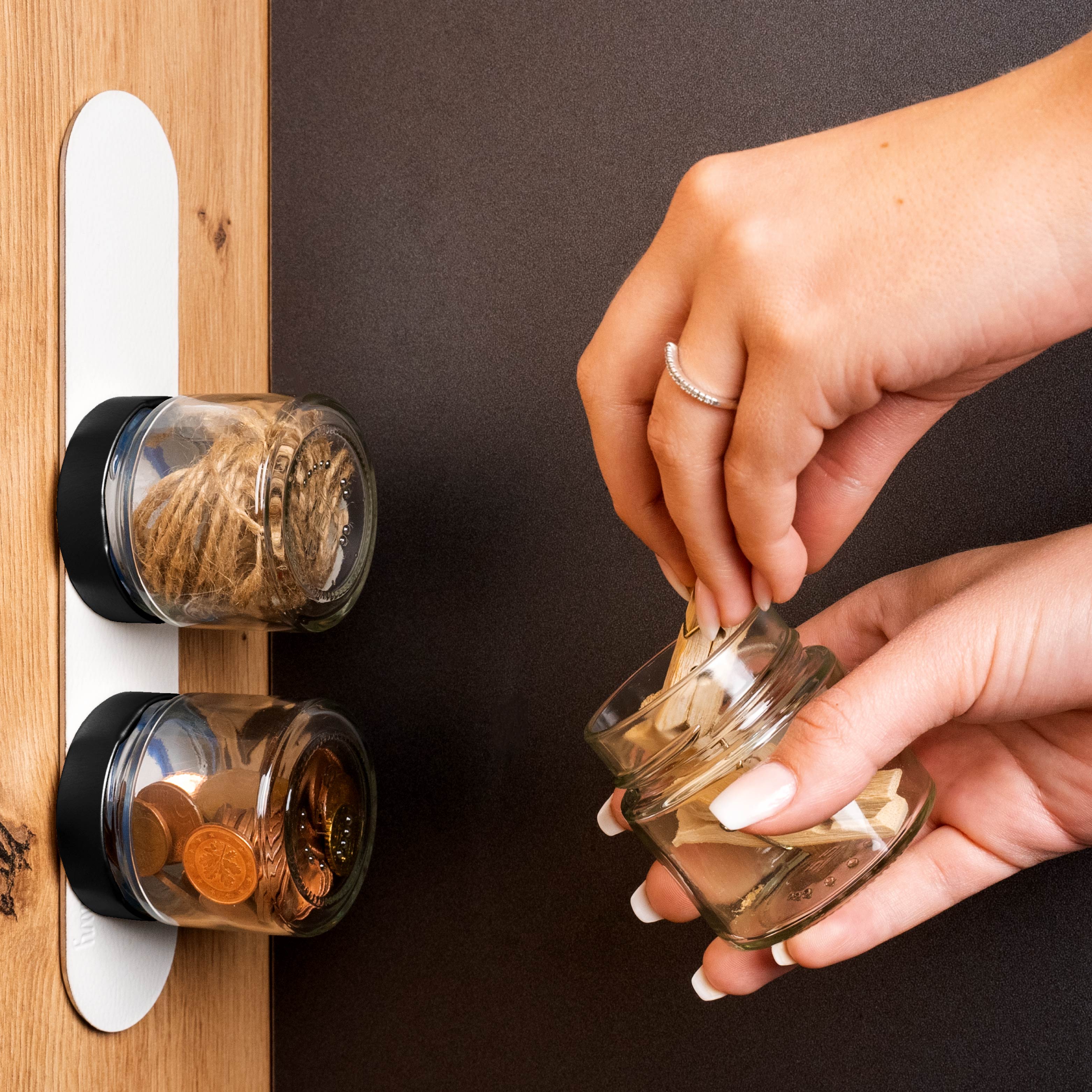 Magnetic deli jars on the Metal Strip in alternative applications (in the office area)