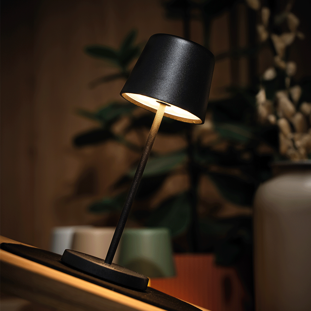 Lampes magnétiques en accéléré dans toutes les couleurs