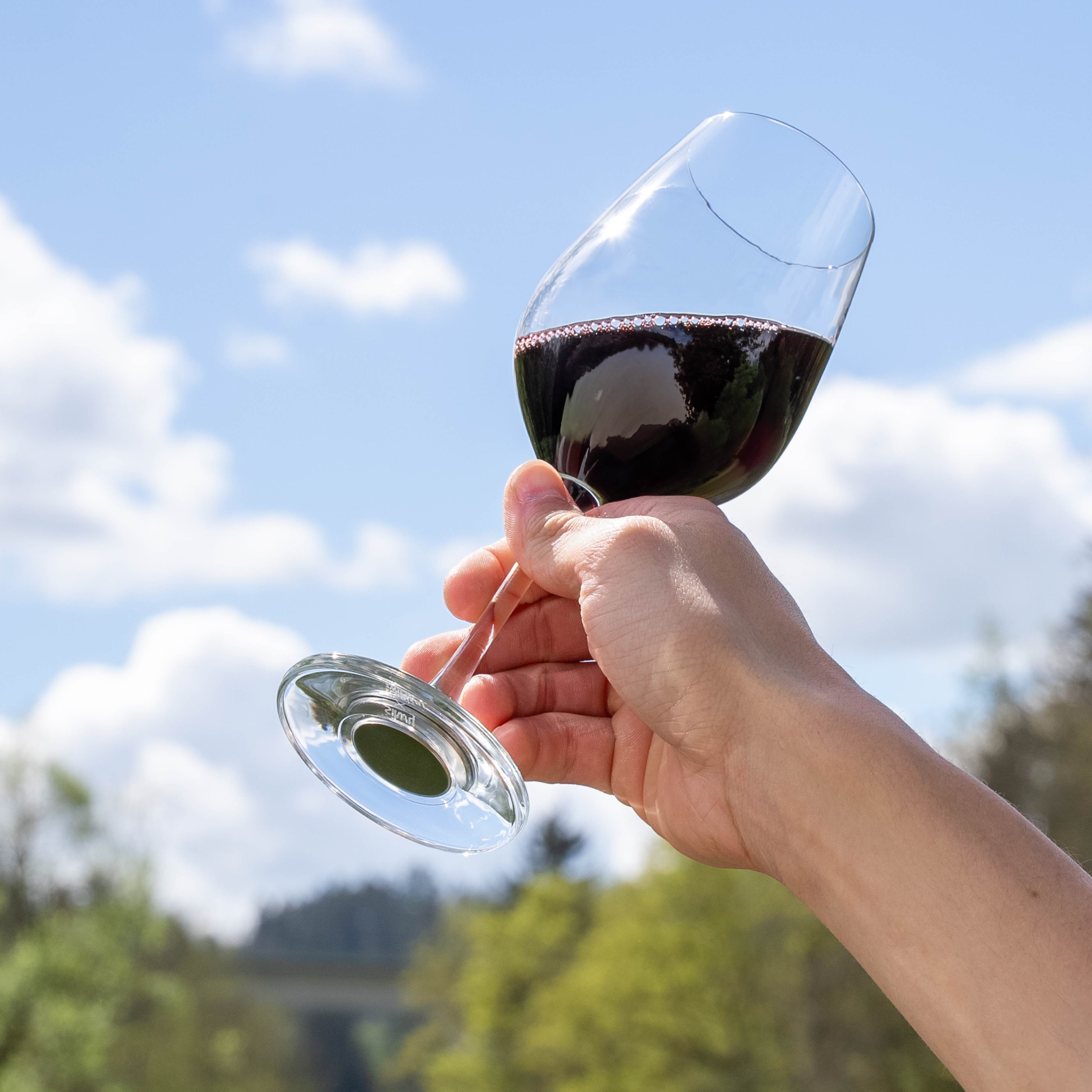 Verre magnétique avec vue sur les aimants intégrés