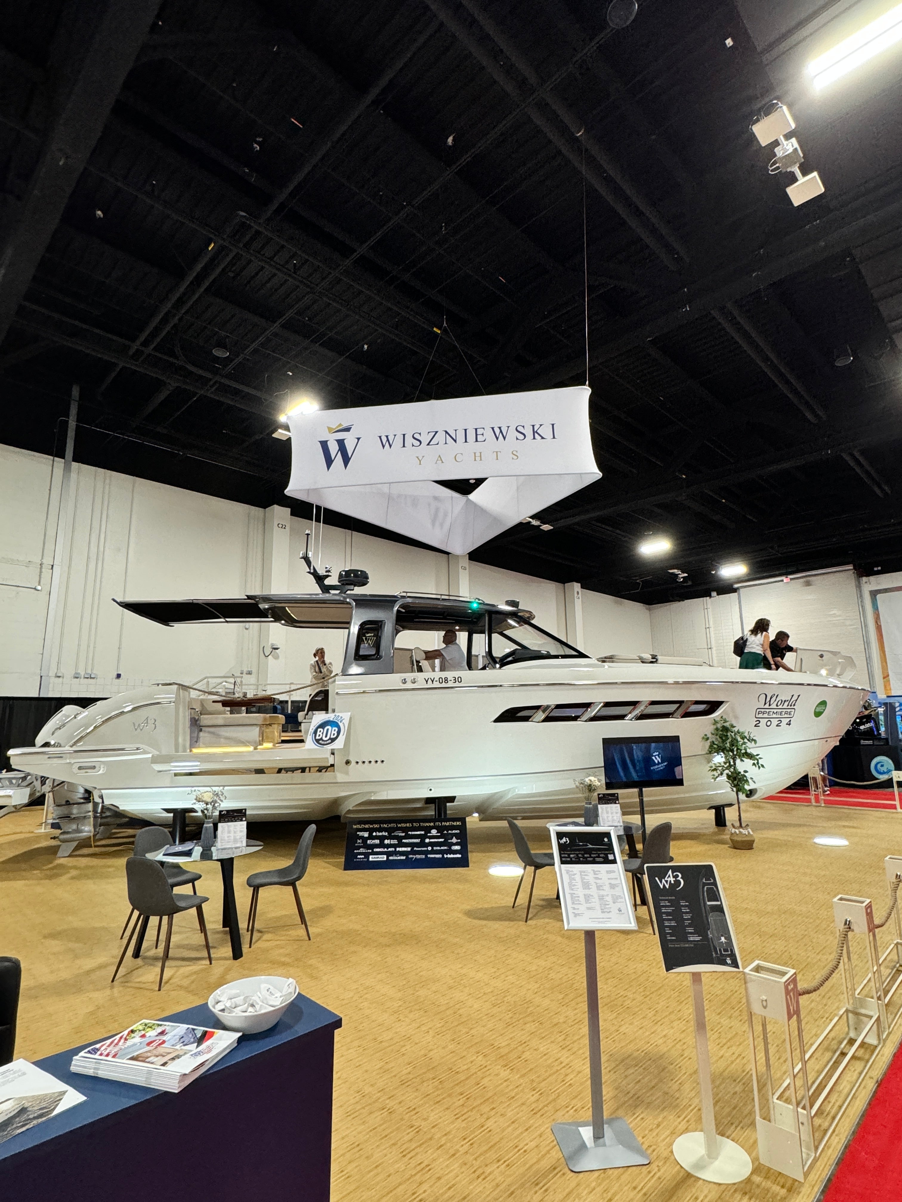 Image d'un yacht Wiszniewski équipé silwy Ready lors d'un salon professionnel