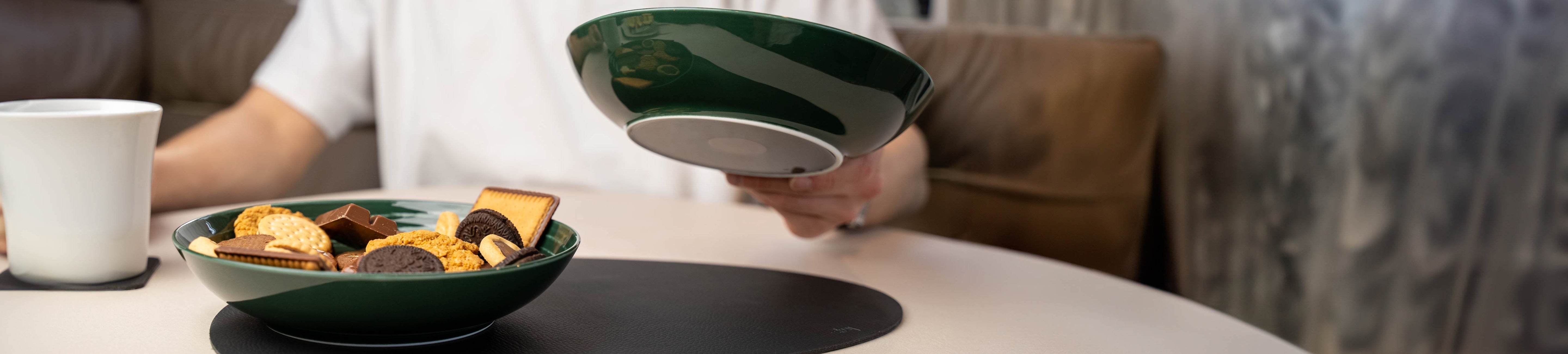 Foodbowl en porcelaine magnétique 21cm à poser sur un set de table dans le camping-car