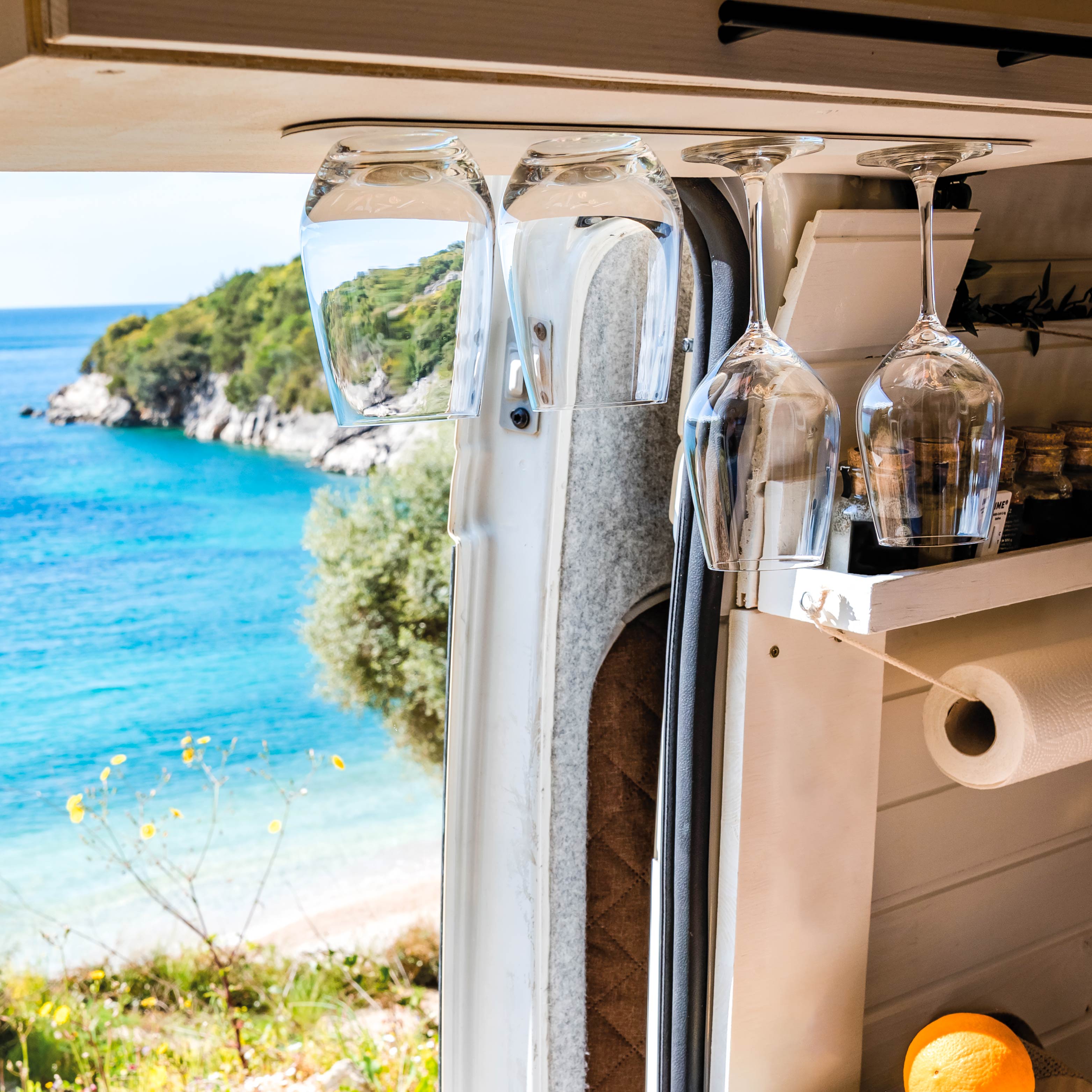 Magnet-VerresVerres en cristal Longdrink et vin suspendus à Barre Métallique blanc