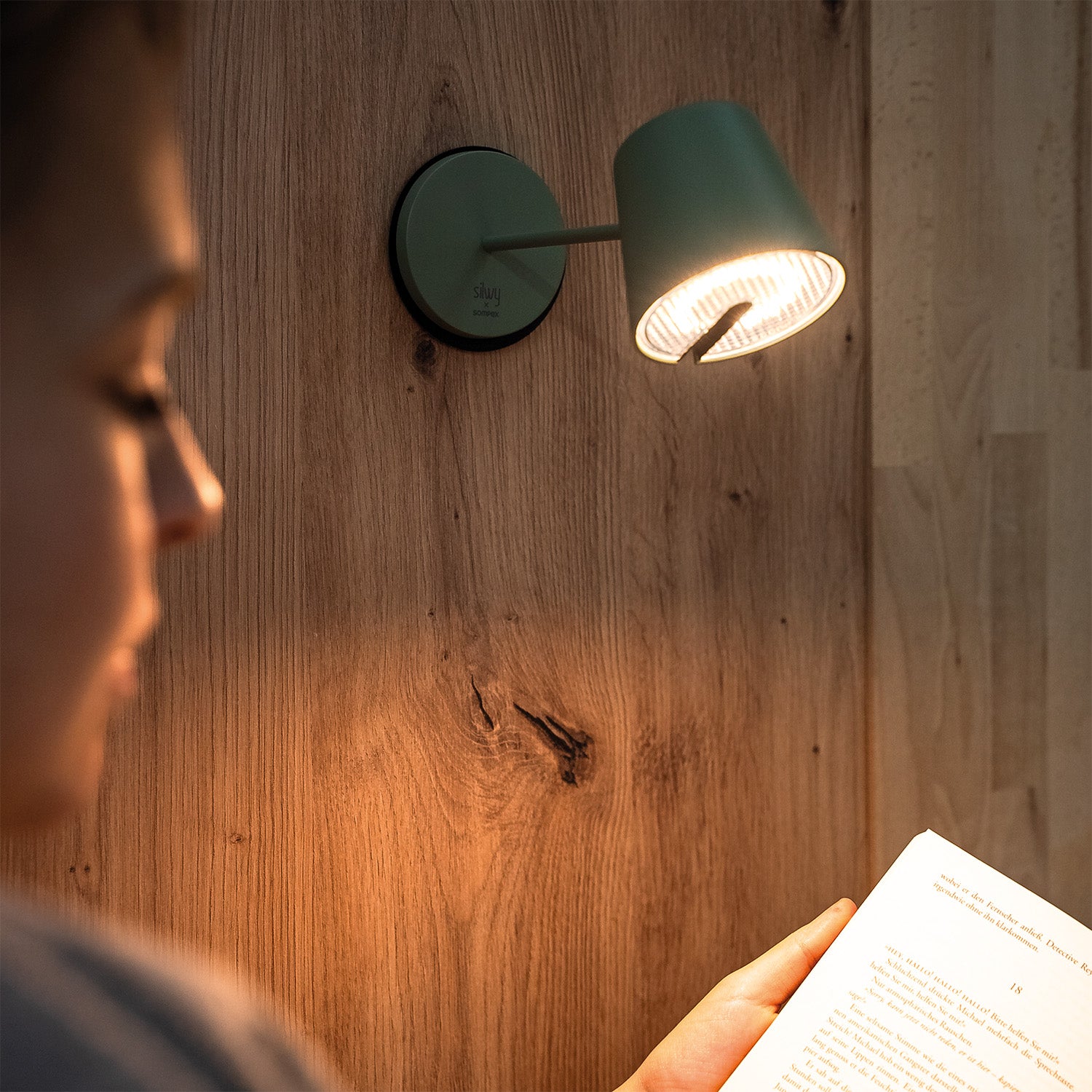 Lampe magnétique fixée sur un pad 3M