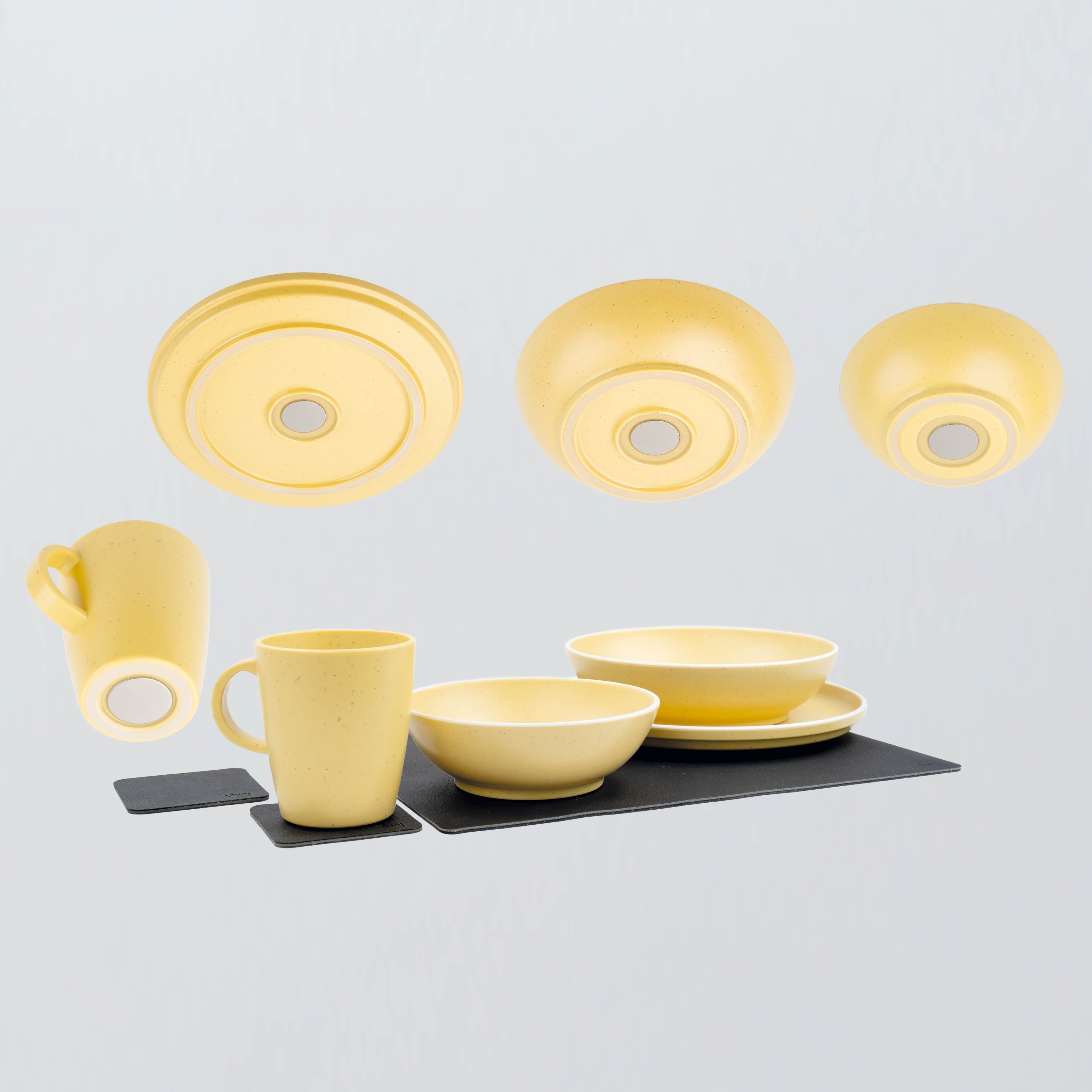 Set de vaisselle en plastique magnétique yellow image libre