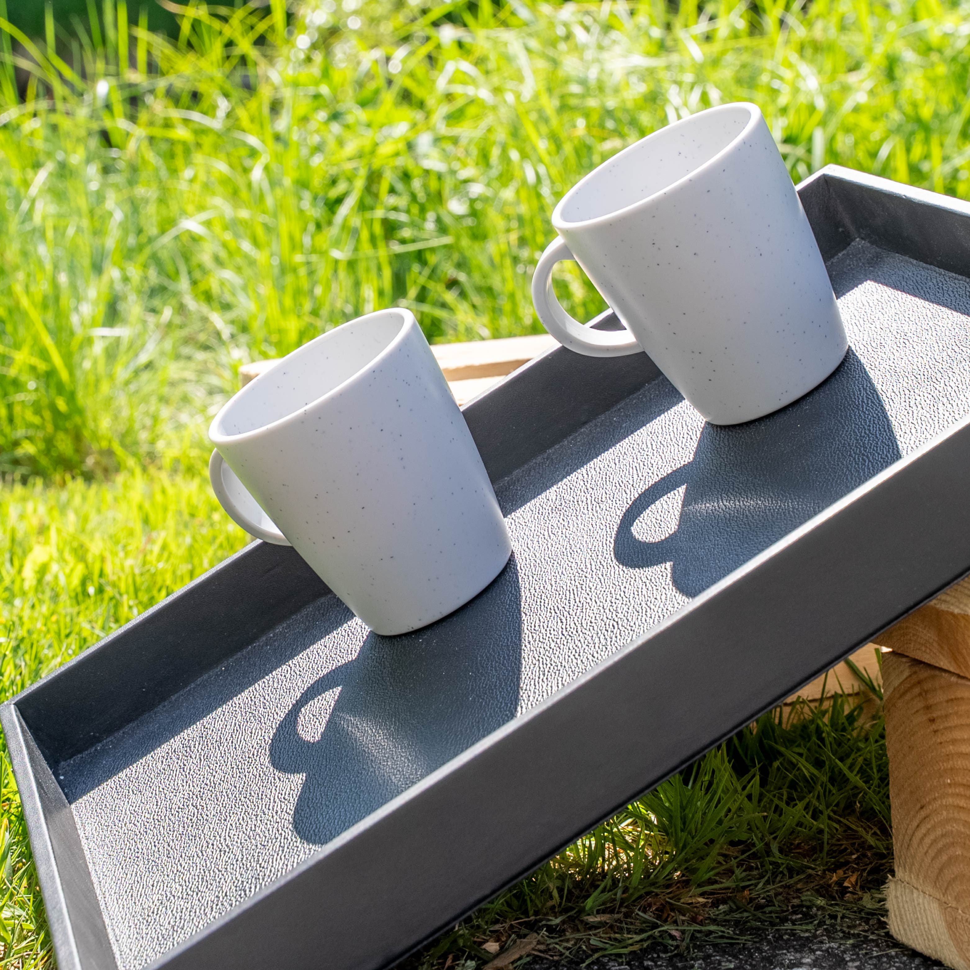 Tasses en plastique magnétiques white sur Plateau Métallique