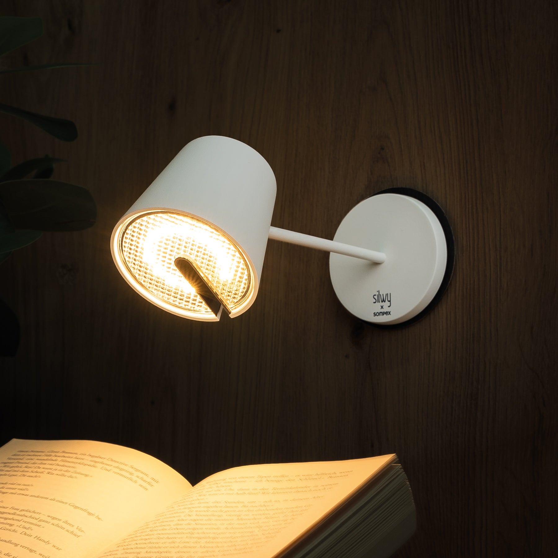 Testa orientabile della lampada da tavolo e da parete silwy x sompex